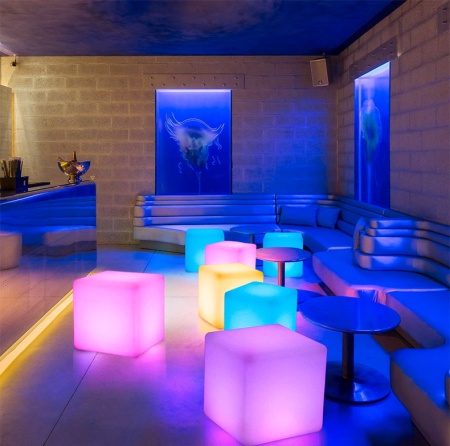 Светильник Куб 43 с питанием от АКБ, RGB